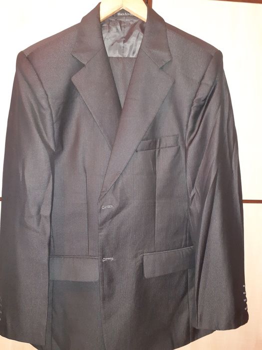 Продам новый мужской костюм.