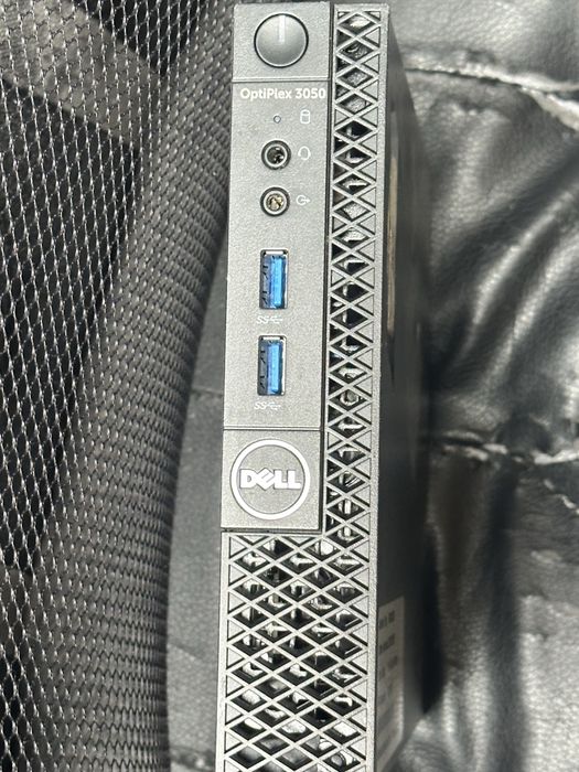 Calculator Optiplex 3050, separat hard extern 4 TB.