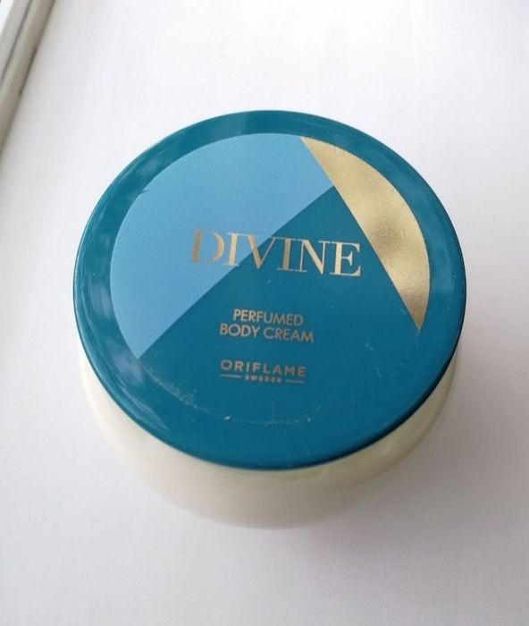 Крем за тяло Divine Oriflame 250 мл запечатана кутия
