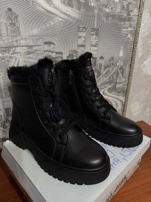 Новые зимние ботинки 39