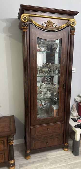 Срочно продам стенку для гостиной