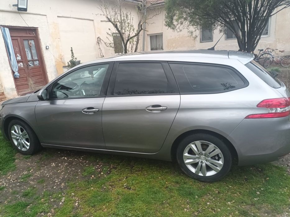 Vând Peugeot Gri 308 2015