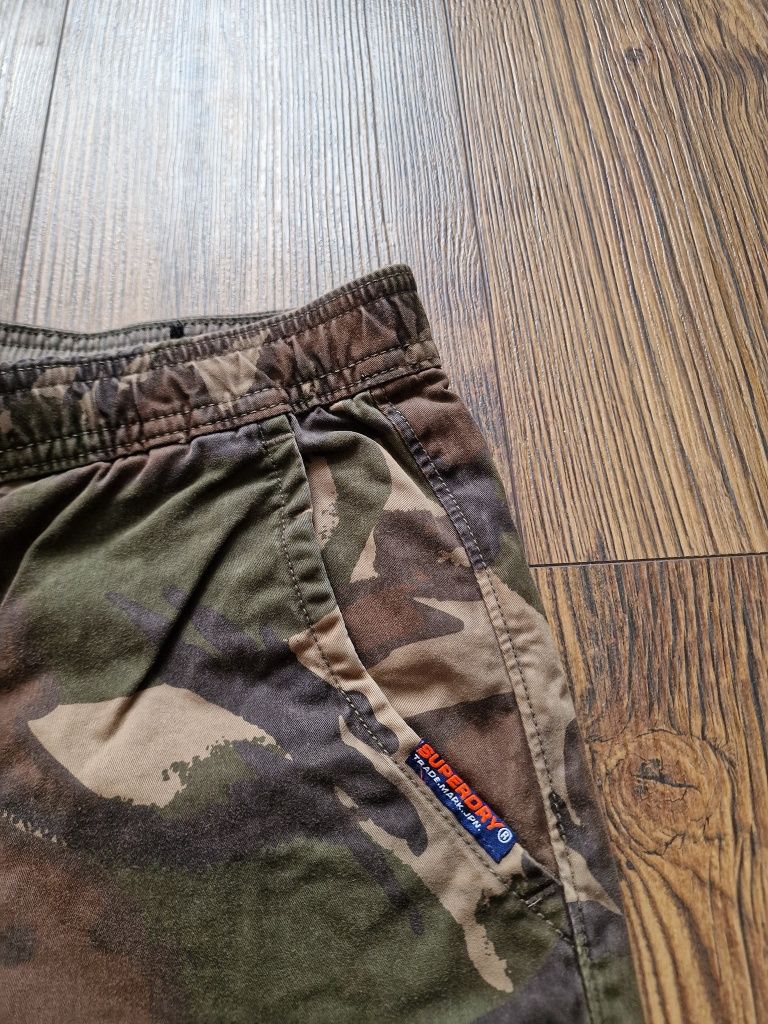 Страхотни мъжки къси панталони SUPERDRY размер 33