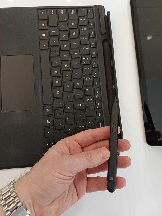 Husa si pen original Microsoft Surface Pro