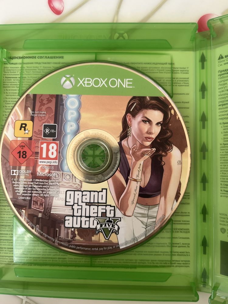 диск гта 5 на xbox one в отличном состоянии