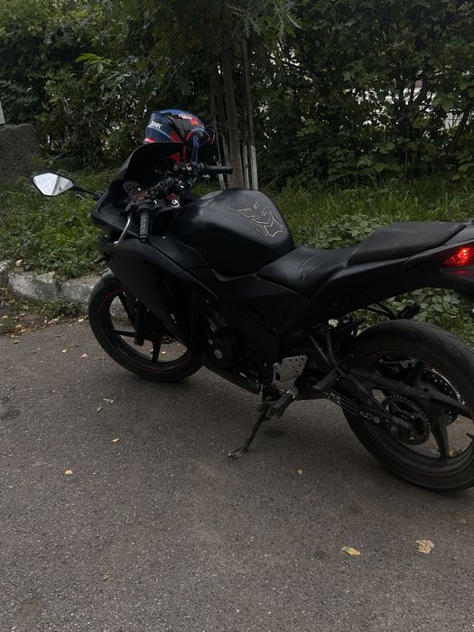 Vand Honda CBR 125R din 2014