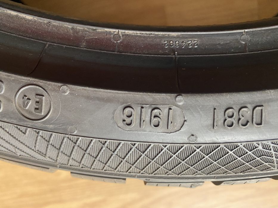 Conti Winter TS 850 IARNA noi 235 35 19 AUDI S3  VW GOLF R