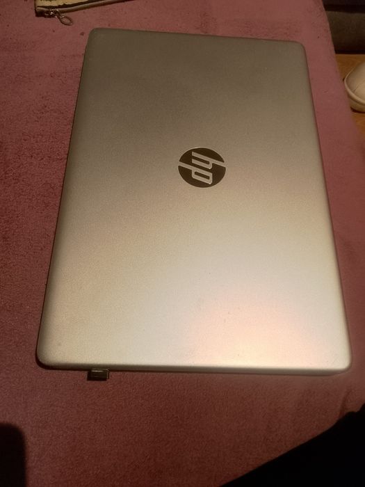 Laptop defect 150 lei