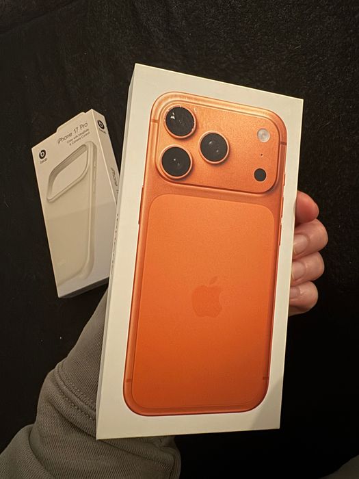 vând iphone de 256 nou sigilat cu husă originala!!