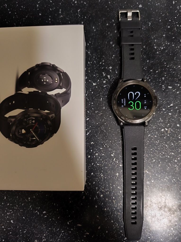 Motorola Edge 50 Fusion plus smartwatch Crom