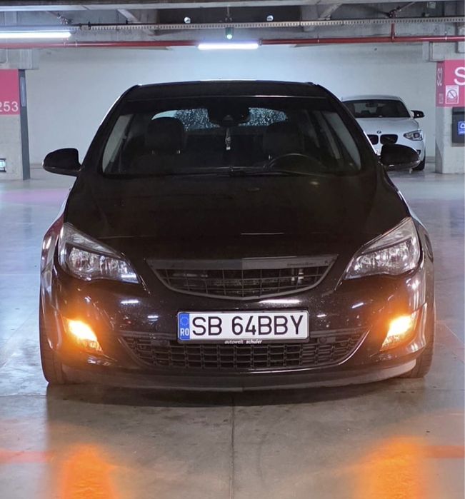 Vand opel astra j benzina 2010