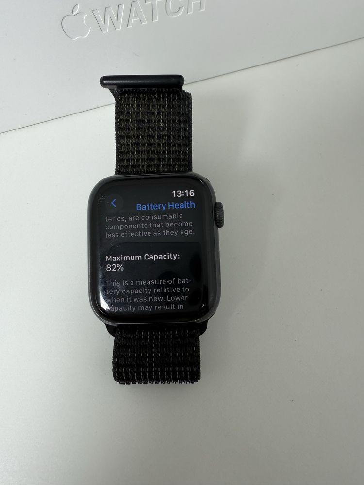 Apple Watch Series 5 44mm Space Gray Aluminium