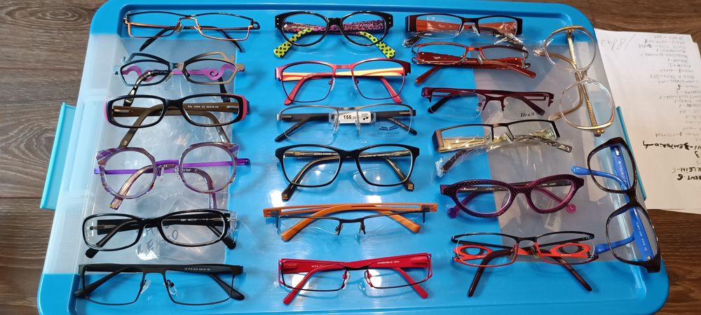 Rame ochelari , firme celebre