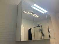 Mobila de baie - Cabinet cu oglinda si neon