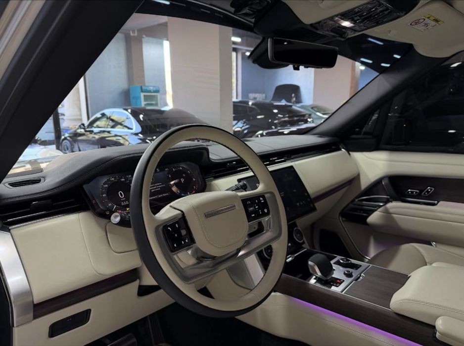 Range Rover P530 4.4 Long