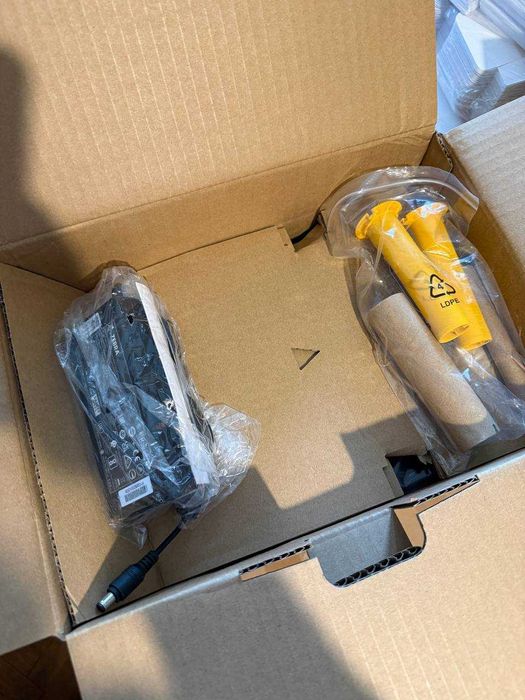 Zebra ZD421t - Термодиректен и термотрансферен нов