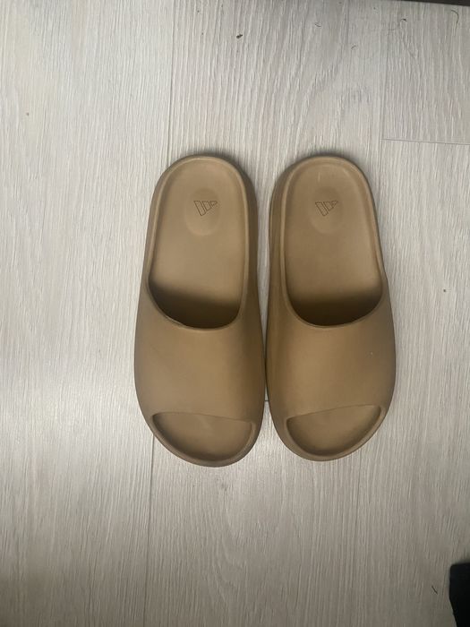 Papuci yeezy slides