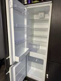 Продается встраиваемый холодильник