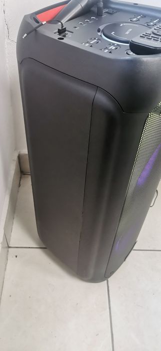 Boxă portabilă Vortex vo2607  nicrofon Wi-Fi, sunet puternic, leduri