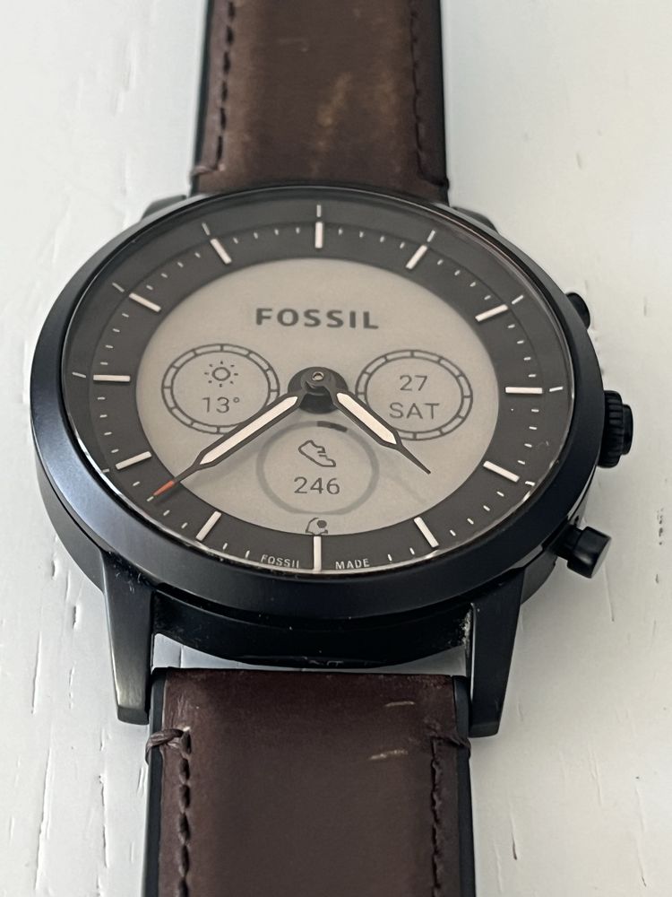 Fossil гибридные смарт часы