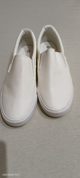 Espadrile albe noi