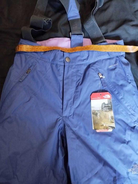 Pantaloni ski, North Face, cu eticheta, doar 135 ron de la 300 ron