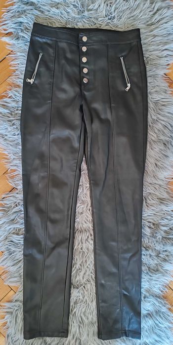 Кожен панталон/клин с копчета