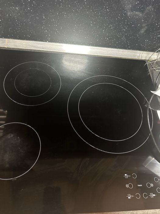 Фурна за вграждане и плот с 3 котлона