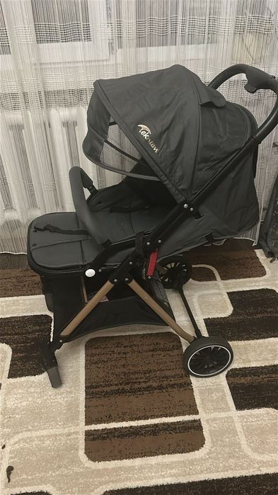 Коляска прогулочная