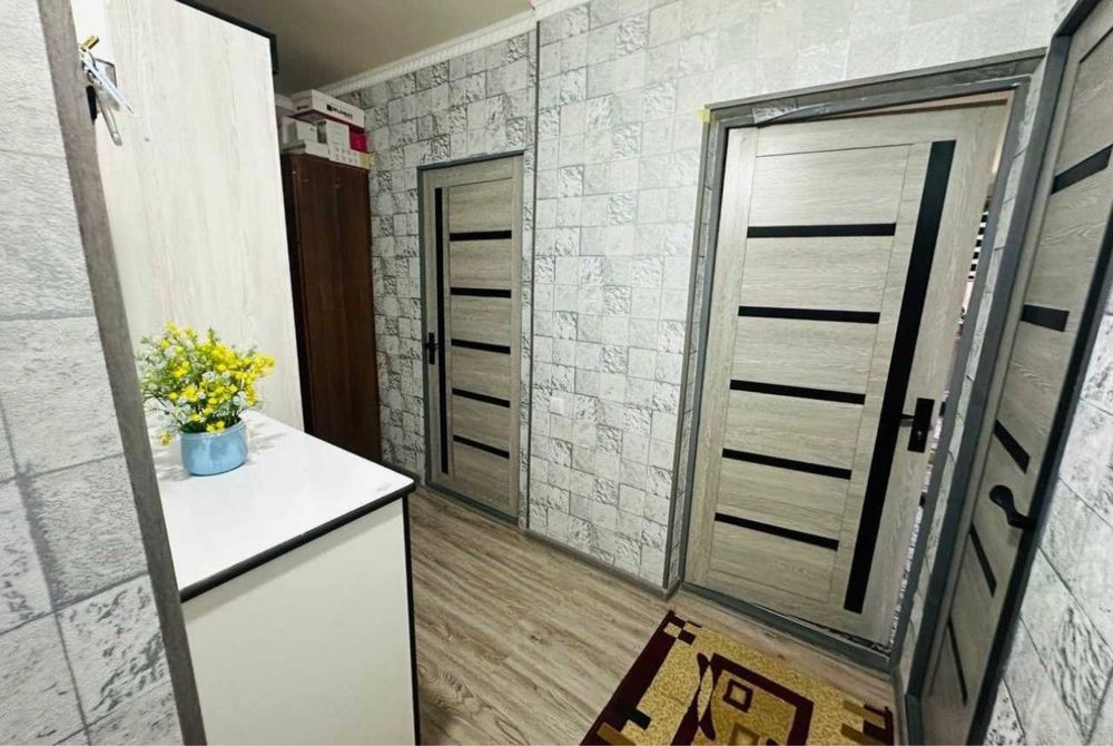 Код 355  Продается срочно 2/4/4 ком квартира куйлюк 1