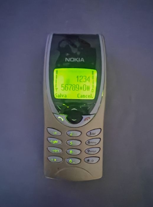 Nokia 8210 + față Red ( decodat, Finland)