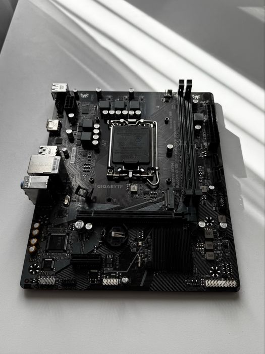 Placa de baza Gigabyte H610M K DDR4 FLGA 1700