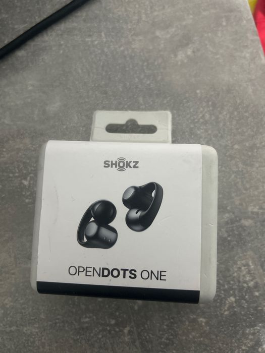 Căști noi în stare perfectată