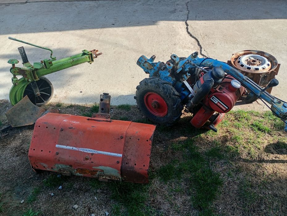 Motocultor cu plug și freza