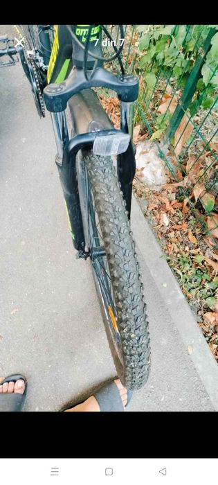 Vând bicicleta Omega roti 28 frînă pe disc schimbătoare Shimano