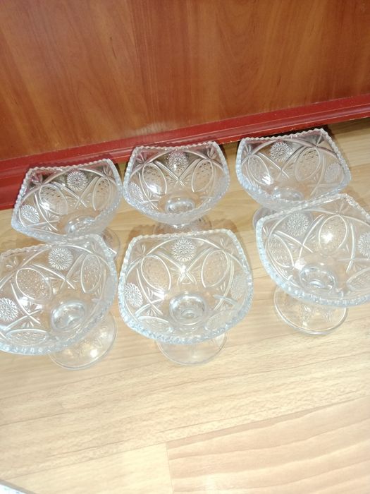 Посуда 6штук 1000тг или кг яблоки