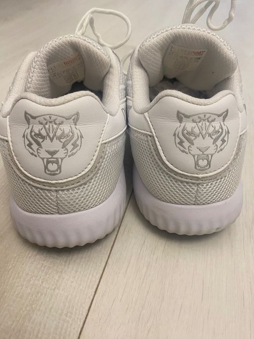 Маратонки PLEIN Sport- като нови , 39 номер , бели