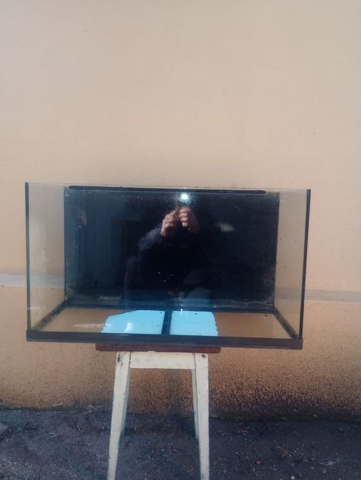 Acvaru de 200 litri