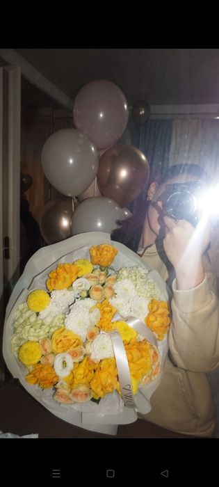 Цветы с шарами в подарок