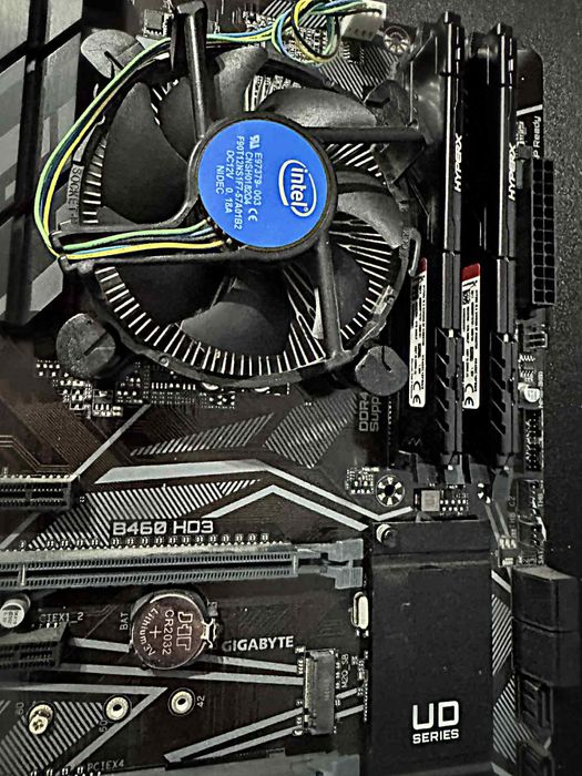 Kit Intel Core i5 10400F, placa de baza GIGABYTE B460 HD3, 16 GB RAMI