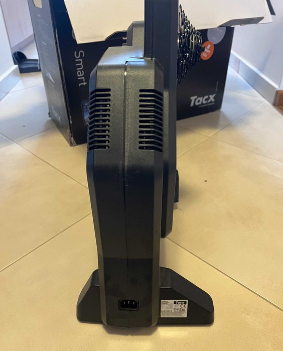 Home Trainer  Tacx Flux S Smart