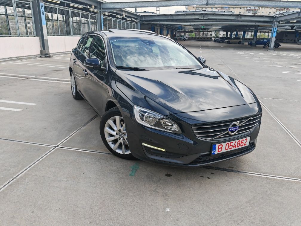 Vând Volvo V60 D2/ Full Piele/Automata