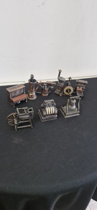 Lot ascutitori vechi Play Me