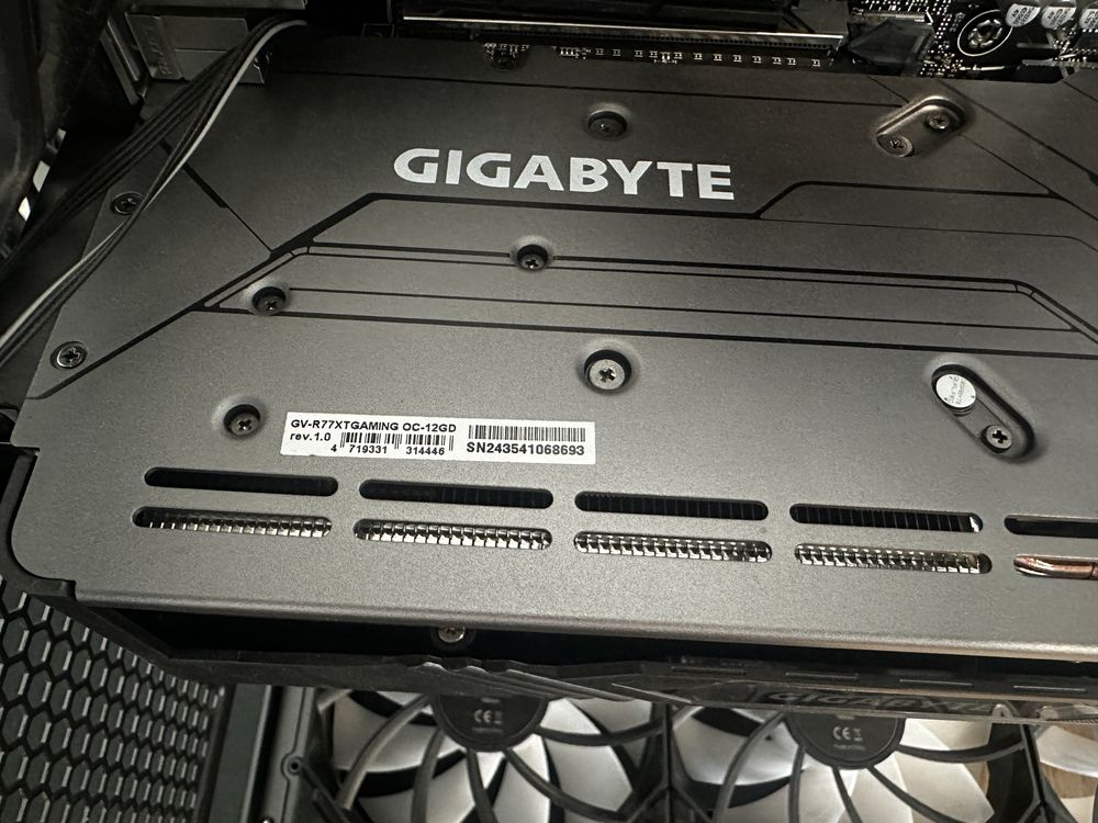Gigabyte RX 7700XT