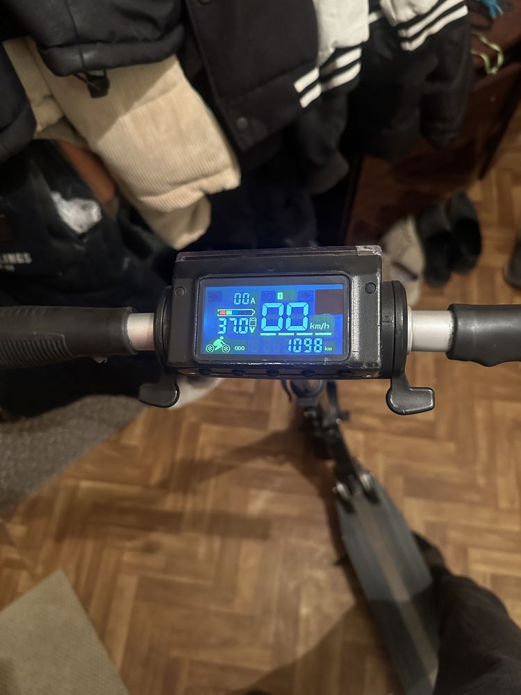 Продается электросамокат kugoo s3 в хорошем состояний