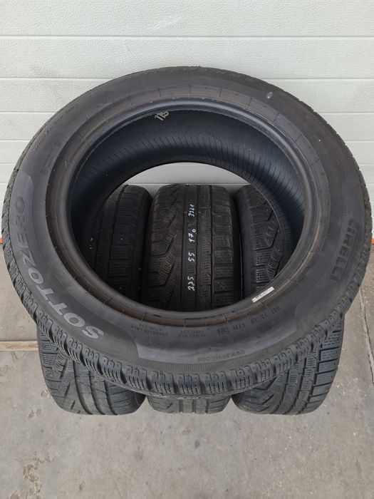 Зимни гуми 4 броя PIRELLI SottoZero 225 55 R17 дот 3321