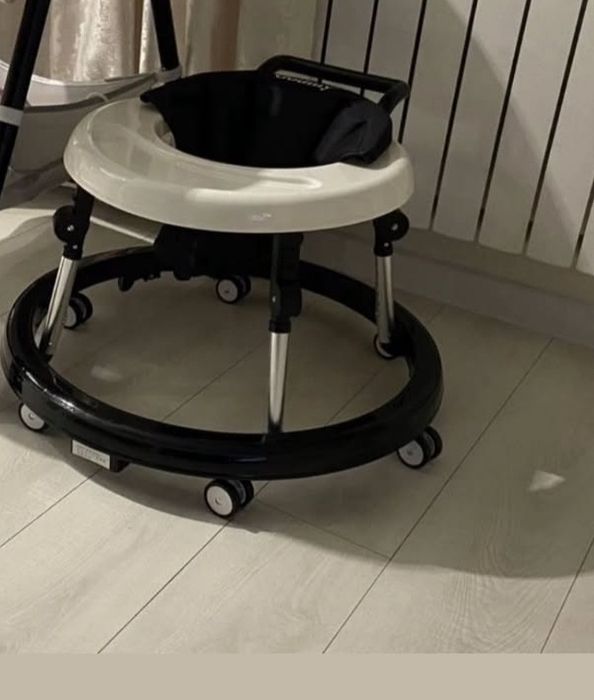 Продам новый стульчик