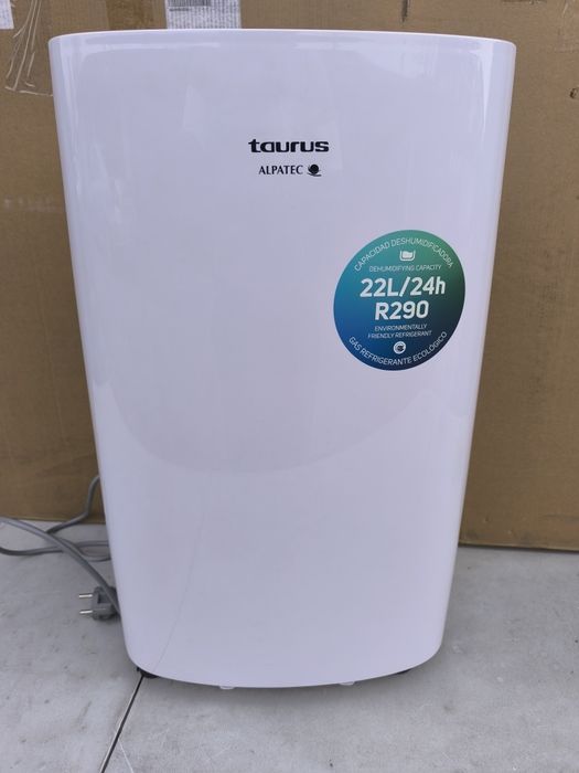 Влагоабсорбатор Taurus Pleasant Unique 340 W 22 литра /24 часа