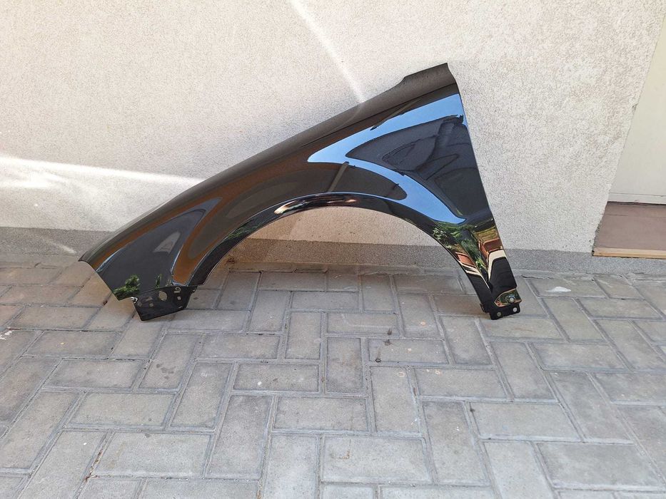 Aripa Fata Stanga VW Passat B5.5 An 2003-2005 Vopsita Negru