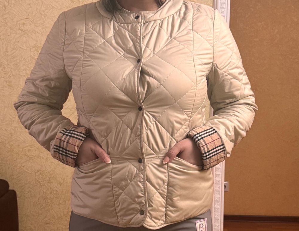 Продам женскую верхнюю одежду б/у